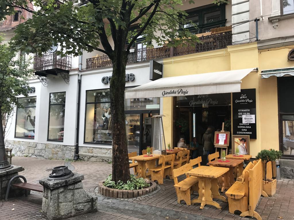 Apartamenty Goralska Pasja Krupowki 37 Zakopane Exterior photo